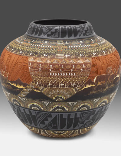 Rodney John Pottery | Noah's Ark Olla